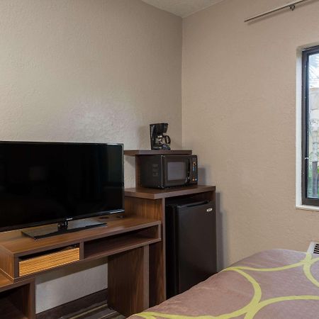 Super 8 By Wyndham Pompano Beach Kültér fotó