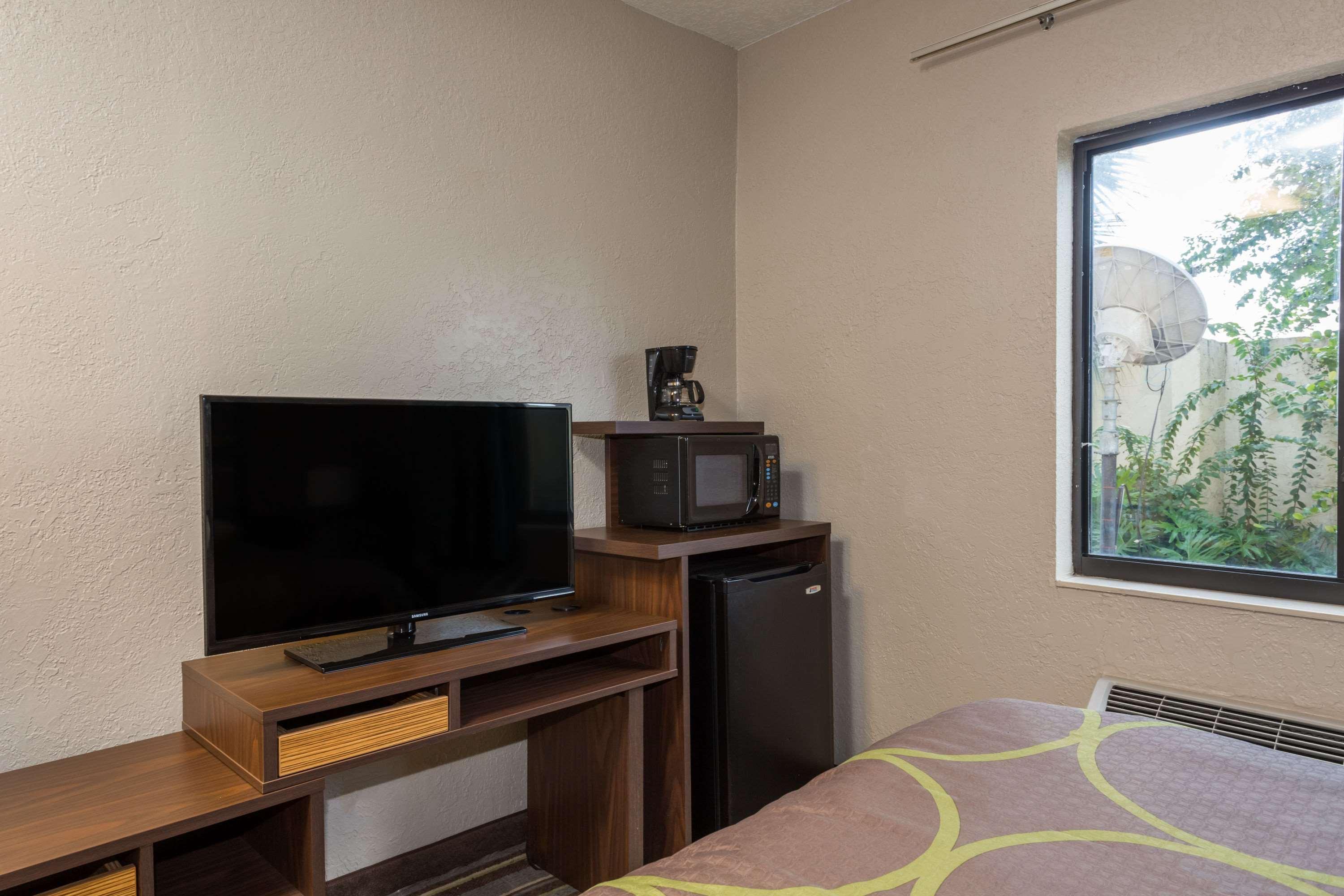 Super 8 By Wyndham Pompano Beach Kültér fotó