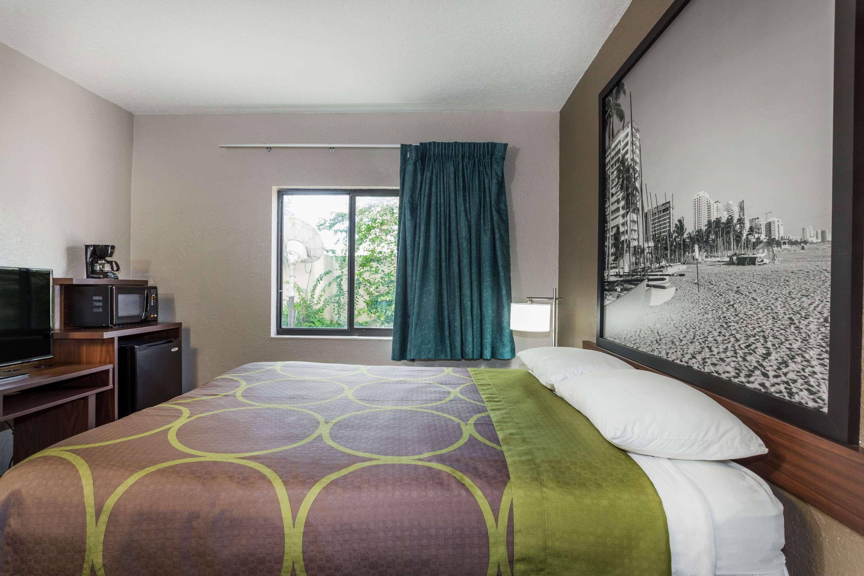 Super 8 By Wyndham Pompano Beach Kültér fotó
