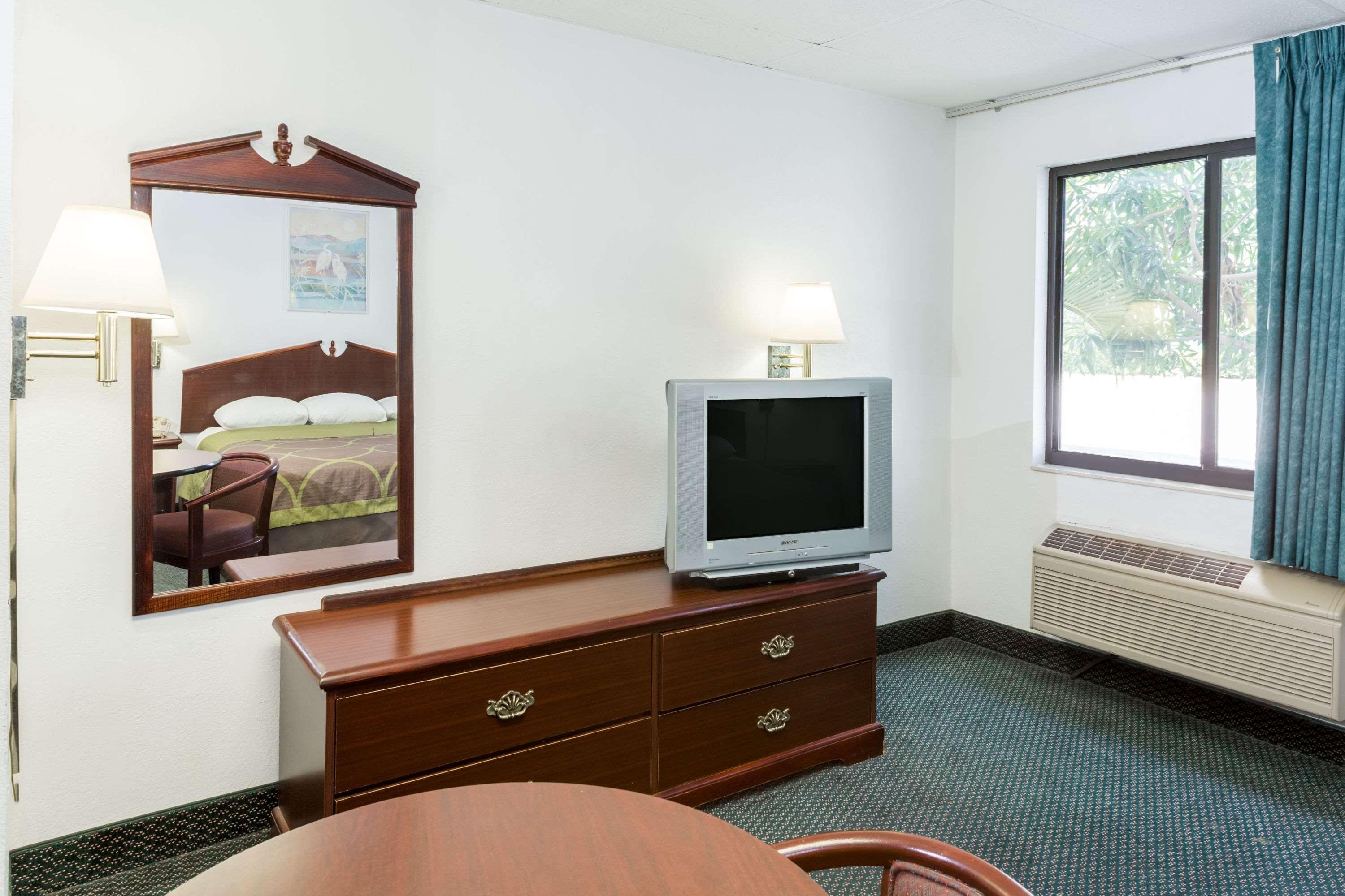 Super 8 By Wyndham Pompano Beach Kültér fotó