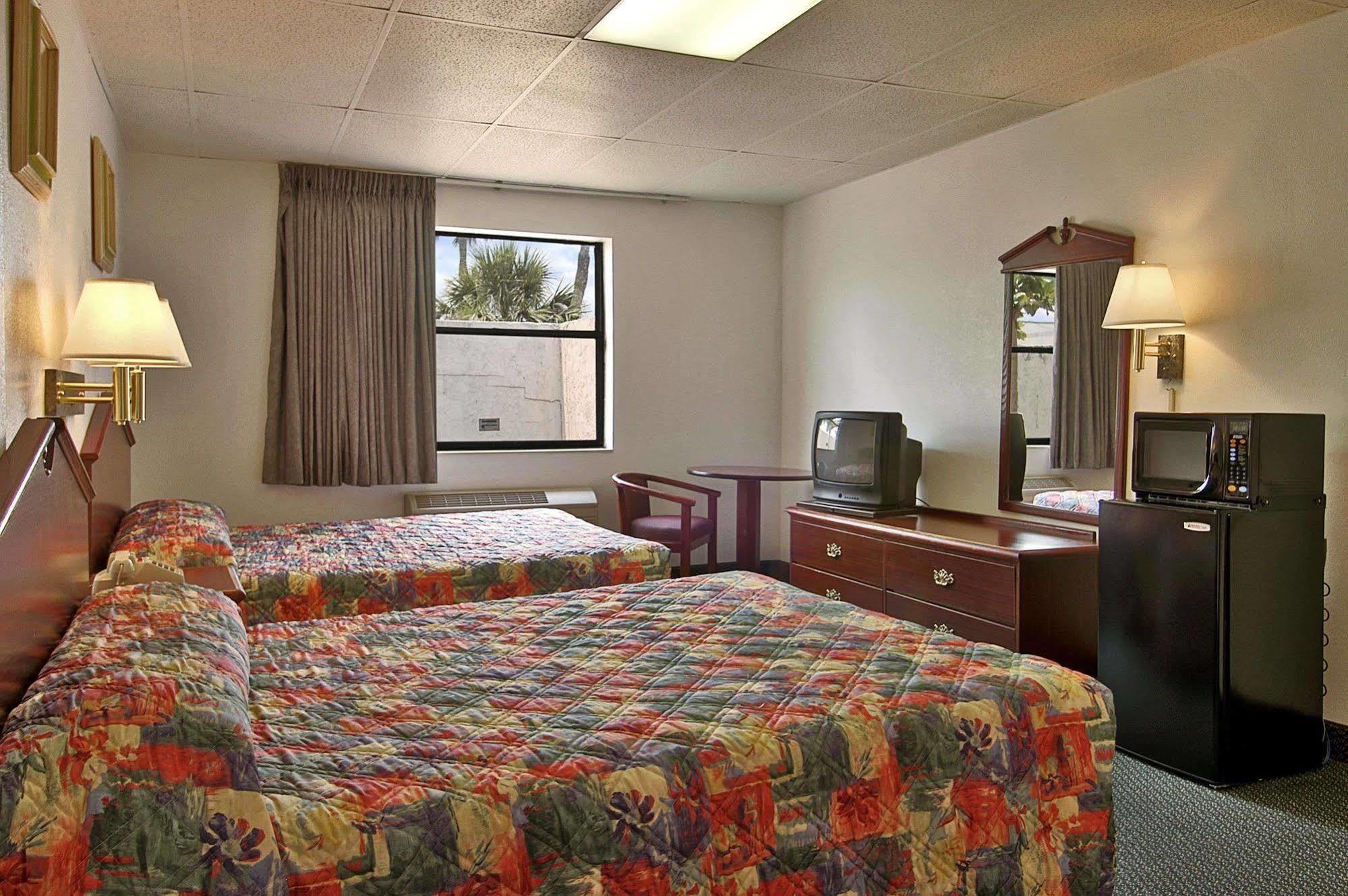 Super 8 By Wyndham Pompano Beach Szoba fotó